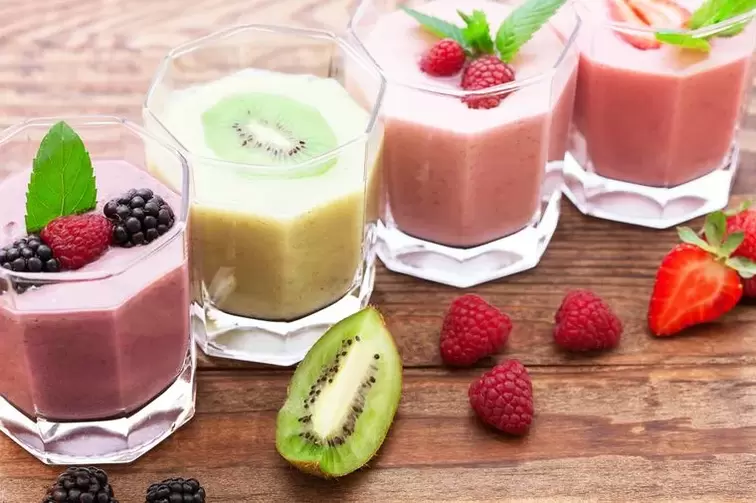 Frucht-Smoothies für die Diät zum Trinken